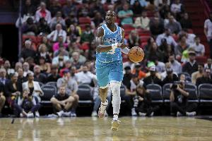 美媒:罗齐尔正试图重返NBA 但联盟和黄蜂队维持相关限制措施