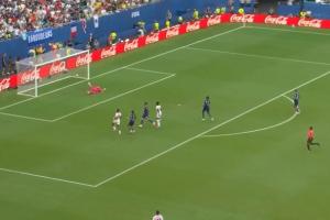 半场惨案!萨卡轻巧推射双响,英格兰4-0领先法国!