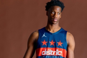 浓眉告诫迪班萨:千万不要给自己太大负担 NBA也没什么不同!