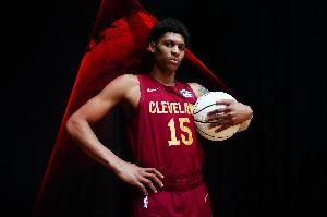 米利克·托马斯谈适应NBA:这里节奏非常快 决策需更果断