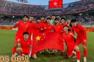 毕业与升学!03-04和05-06年龄段在亚运赛后分别拍摄大合照