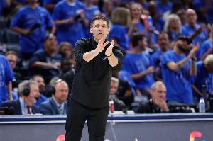 雷霆主帅谈NBA裁判执裁训练营:这能营造实战氛围