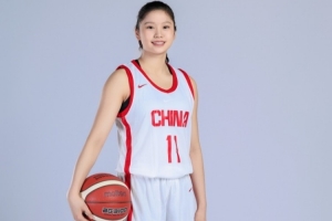 媒体人:U18女篮一遇夹击就慌 内线也没什么优势 都是老大难问题