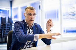 贝尔戈米:国米缺少速度无法低位防守反击,只能冒险阵型前压进攻