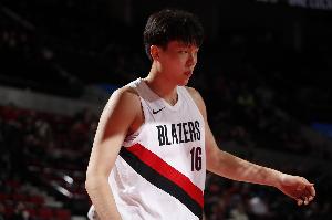 媒体人:杨瀚森低位主动要球队友就不会打 这队不适合用传统内线