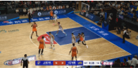 翻江倒海!麦基半场5中5砍全队最高13分 罚球3中3