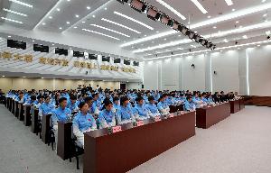 身旁林诗栋!亚运总结大会在北京进行,李昊出席并坐在第一排