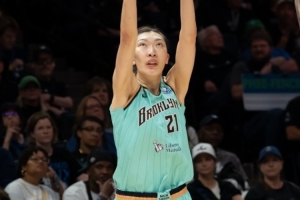机会不多!韩旭仅替补出战5分半2中0拿到2分2篮板