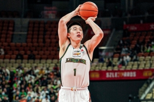 终结还是在线!付豪首发20分钟 10中6高效砍下16分7篮板