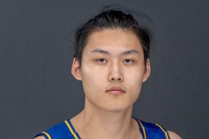 庞清方被捕细节曝光~媒体人:他被海关诱骗 校方乐观认为能保释他