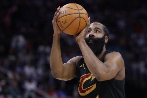 状态没得问题!哈登首发26分钟10中7砍24分4板 首节4中4砍13分