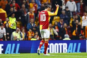 特工009!萨内9场0球0助被坎塞洛单防,年薪900万替补+无缘德国队