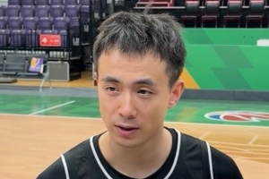 赵继伟:身体恢复得还不错 今天参加了完整的对抗比赛