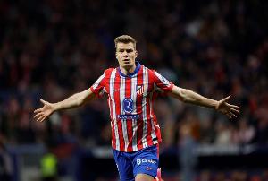 世体:瑟洛特在马竞沦为第三前锋,连续两场0出场 伤愈后难获机会