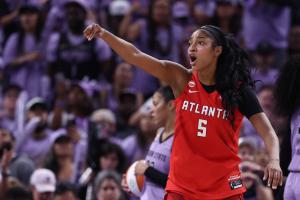 WNBA总决赛:里斯爆砍30分16板 梦想1-1女武神夺回主场优势!