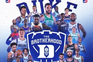 杜克大学晒新赛季NBA校友海报 塔图姆欧文锡安弗拉格等26星云集