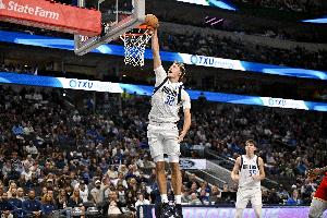 他才19岁309天!弗拉格在赛季揭幕战砍30+ NBA历史最年轻