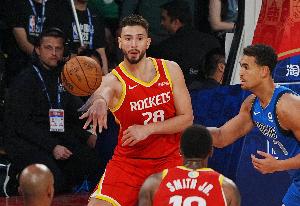 蜕变了!申京半场能里能外 8中5高效砍下14分6板4助