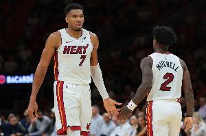 NBA彩经:76人拿下雄鹿 马刺轻取独行侠 火箭不敌老鹰 勇士负太阳