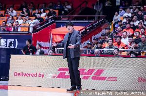 鲁媒:山东男篮要重点解决一二号位球权分配、阵容磨合的问题
