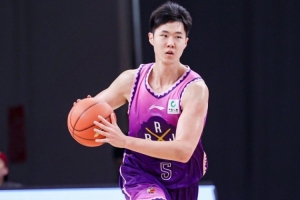 媒体人:赵嘉义补强北控锋线 内线搭配待优化需有串联球队小外援
