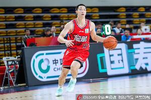 广州客战北京!京媒:麦考尔&宋昕澔没有参加赛前训练确定缺席