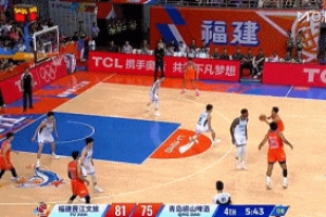 连珠炮!黎伊扬外线开火独中3记三分 率队领先12分打停福建
